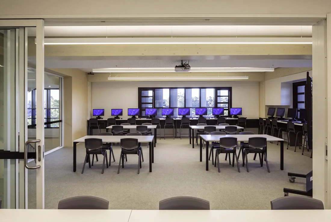 Oakhill College, Castle Hill, NSW, image 4